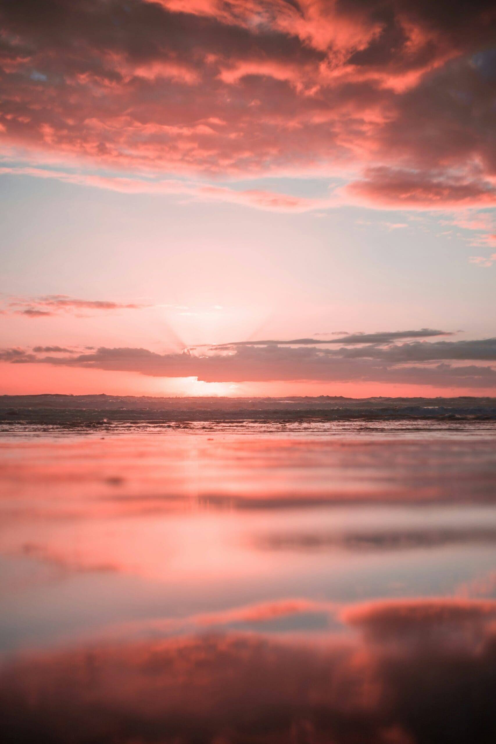 Zonsondergang boven het water